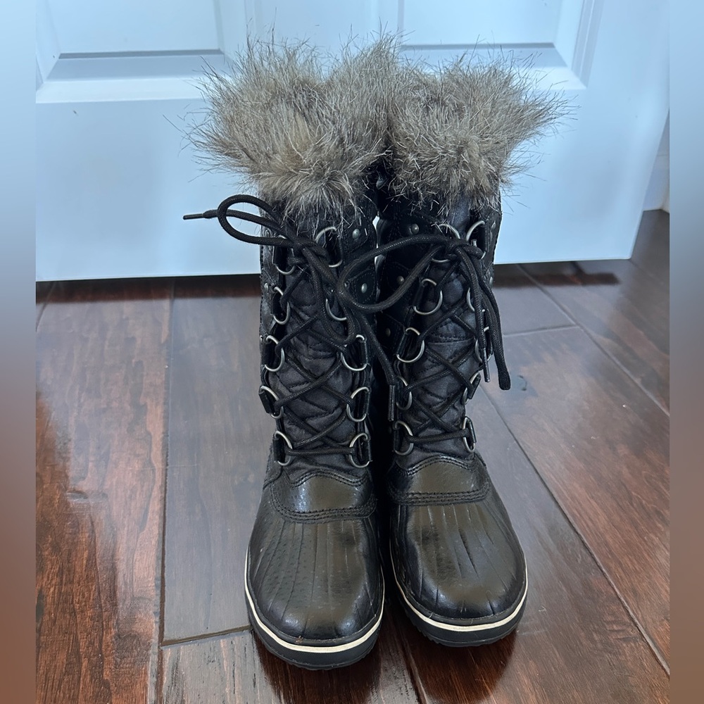 Sorel Joan of Arctic Waterproof Black Boots with Faux Fur Trim